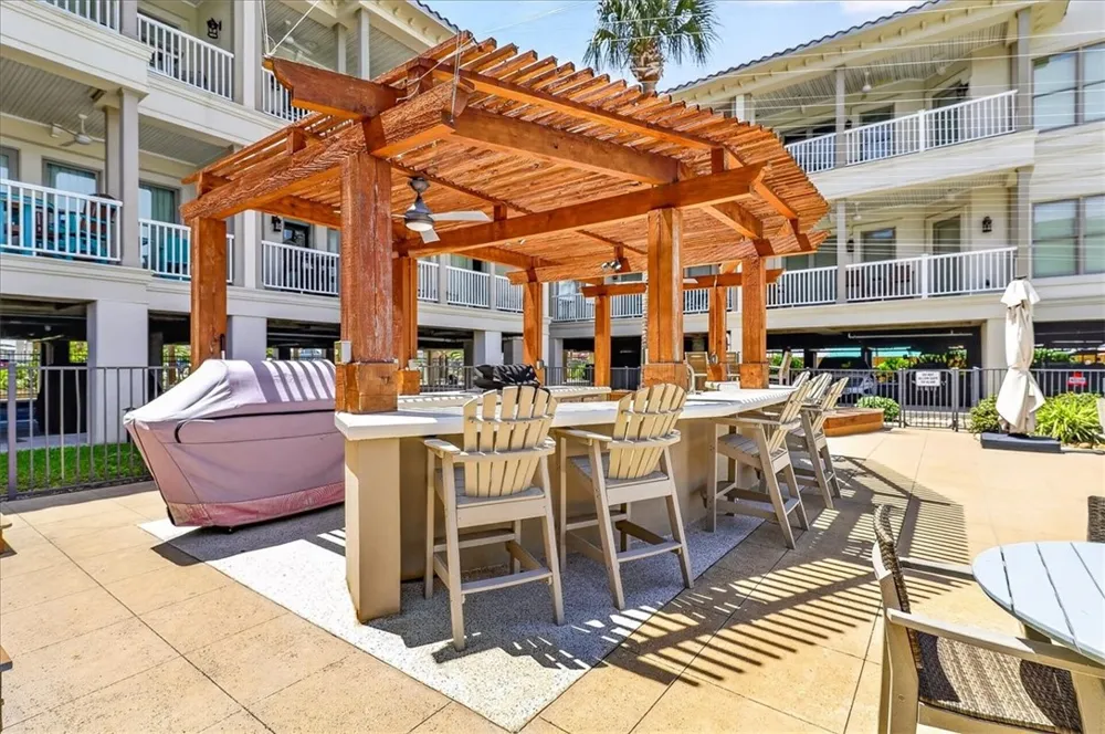 224 W Cotter Avenue #206 Port Aransas, TX 78373