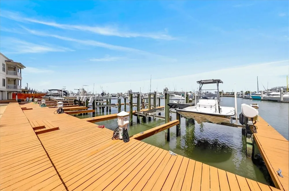 224 W Cotter Avenue #206 Port Aransas, TX 78373