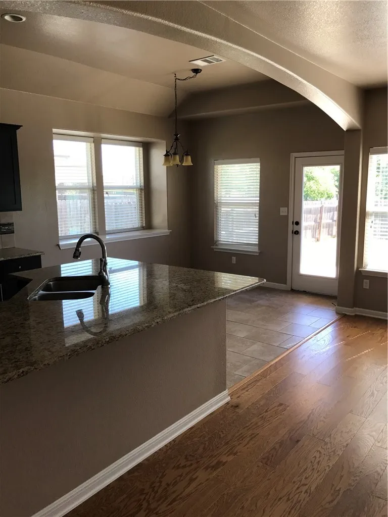 8213 Reggio Street Round Rock, TX 78665