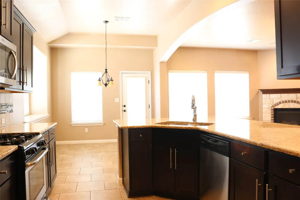 8213 Reggio Street Round Rock, TX 78665