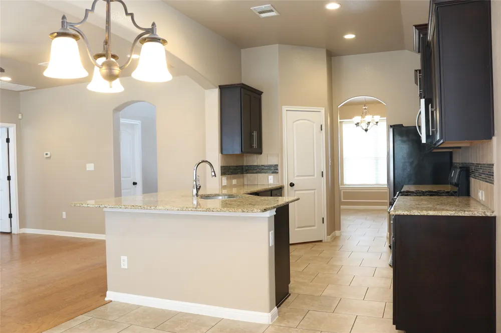 8213 Reggio Street Round Rock, TX 78665