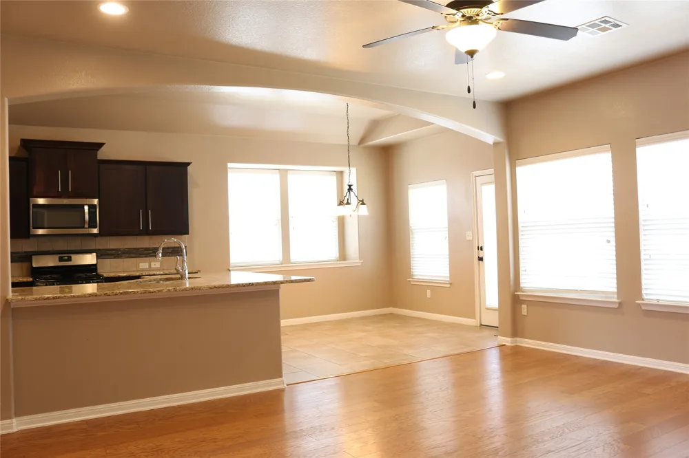 8213 Reggio Street Round Rock, TX 78665