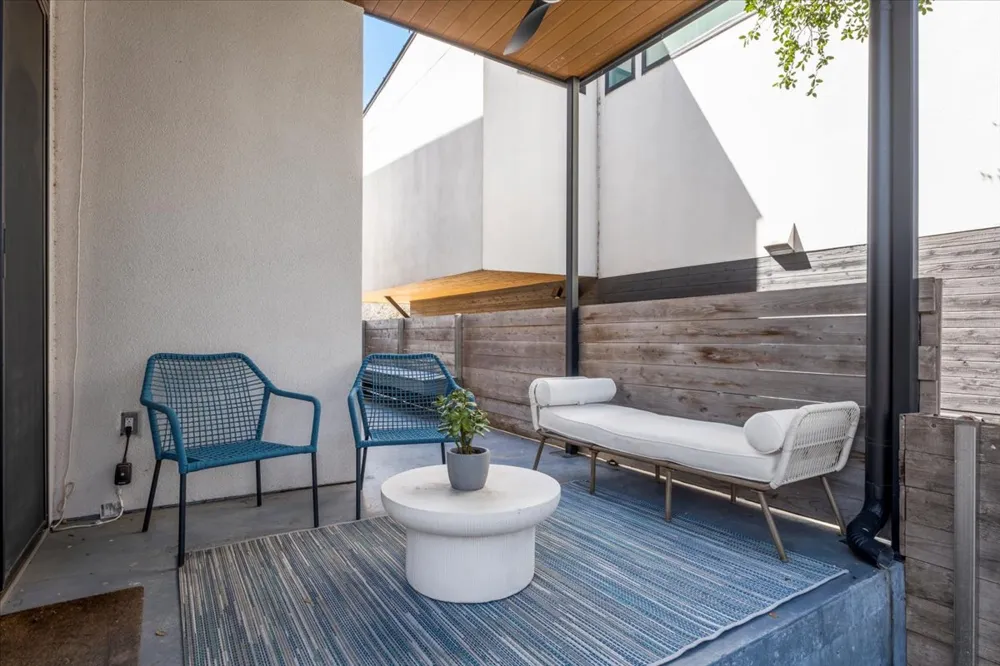 1225 Hillside Avenue #4 Austin, TX 78704