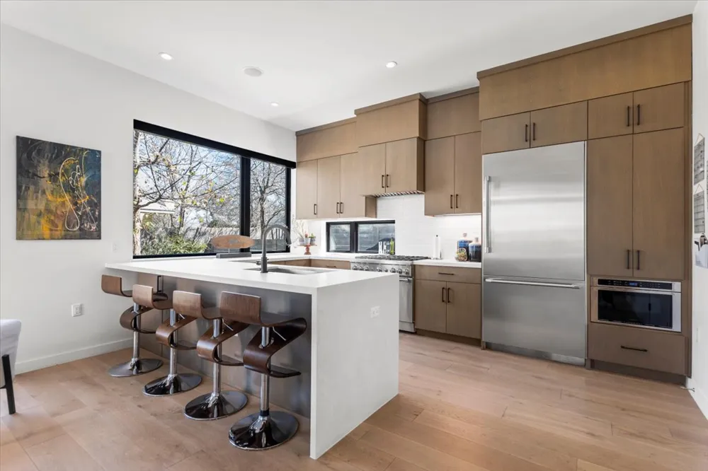 1225 Hillside Avenue #4 Austin, TX 78704