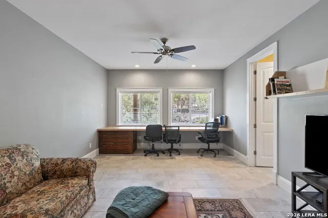 129 Riedel Ln Canyon Lake, TX 78133