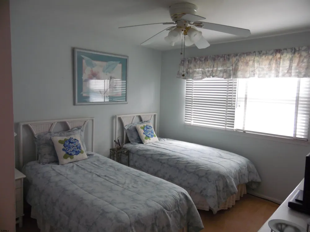206 BLISS Ave Somers Point, NJ 08205