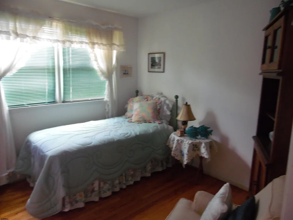 206 BLISS Ave Somers Point, NJ 08205