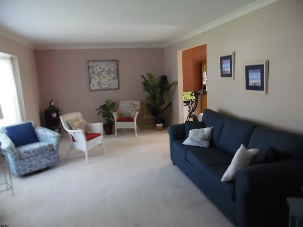 206 BLISS Ave Somers Point, NJ 08205