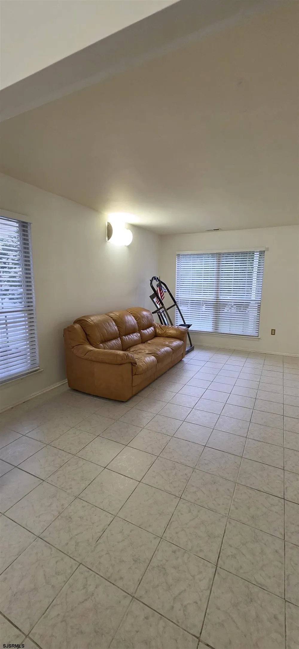 154 Navasink Ct Galloway Township, NJ 08205