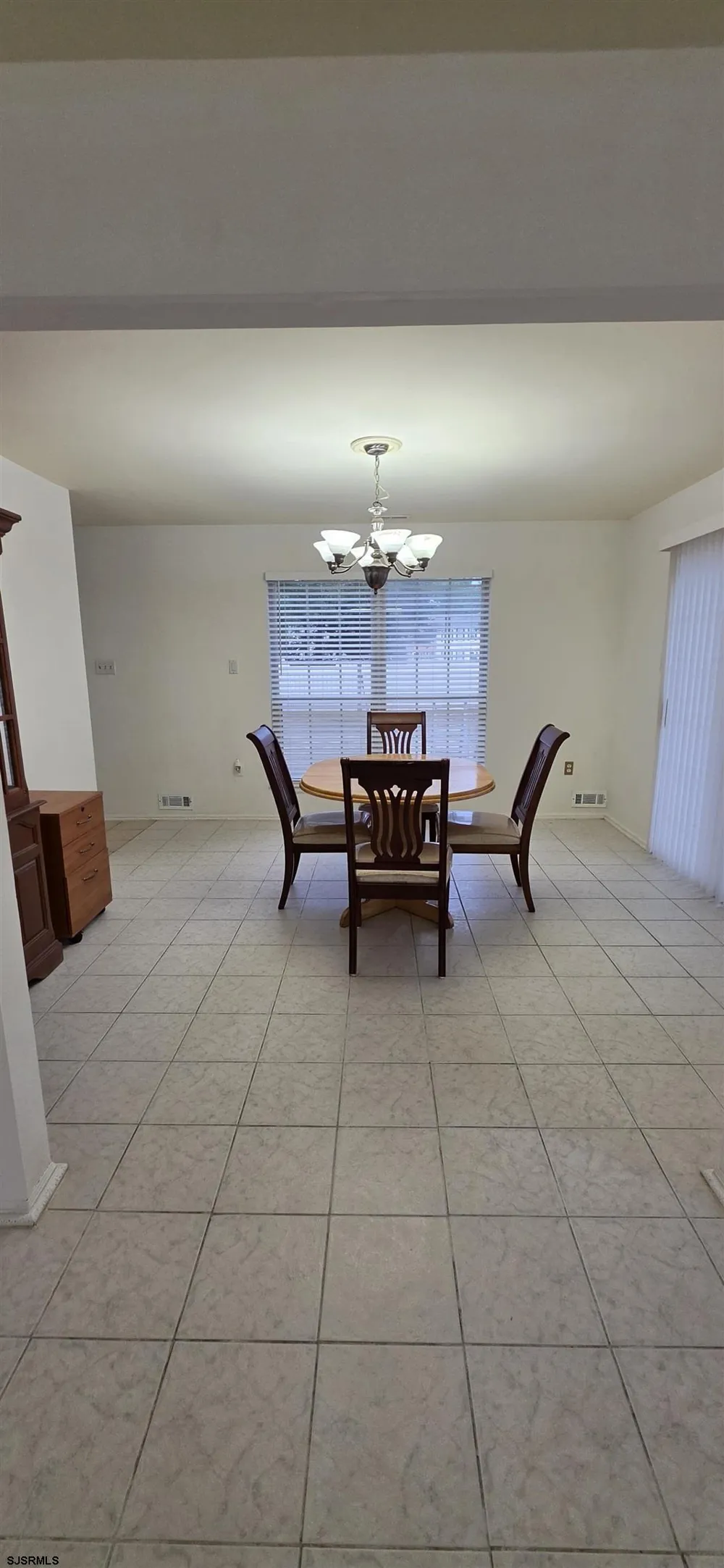 154 Navasink Ct Galloway Township, NJ 08205