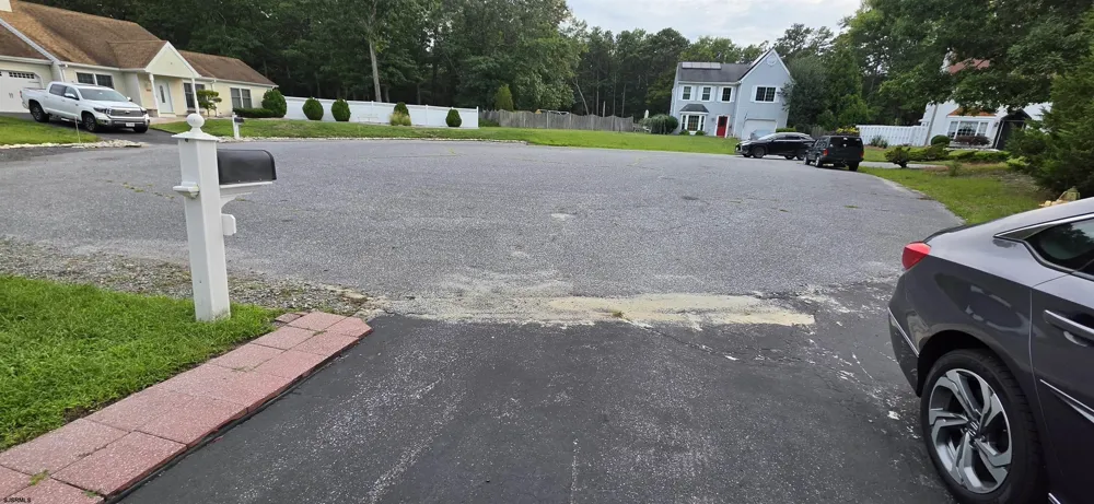 154 Navasink Ct Galloway Township, NJ 08205