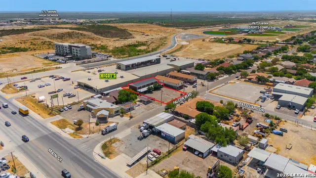 121 Falcon Blvd Eagle Pass, TX 78852