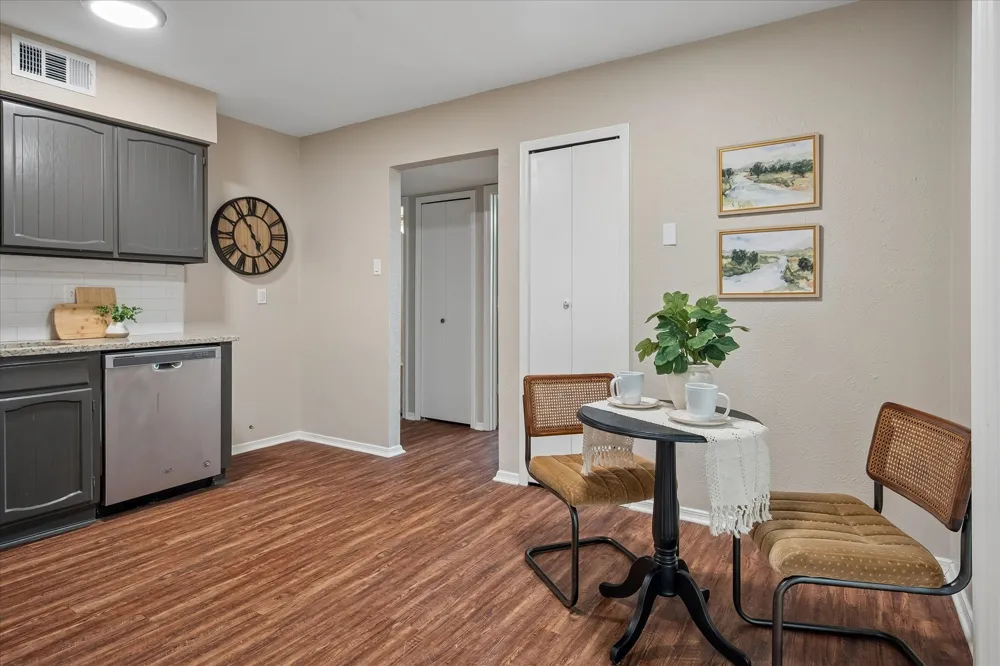1213 Frio Lane Garland, TX 75040