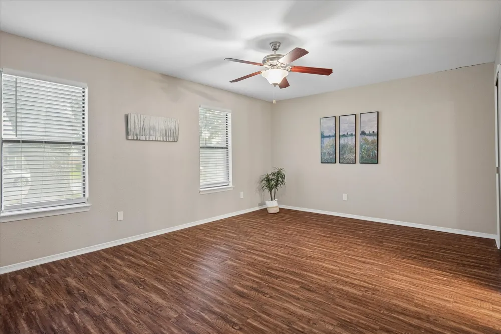 1213 Frio Lane Garland, TX 75040
