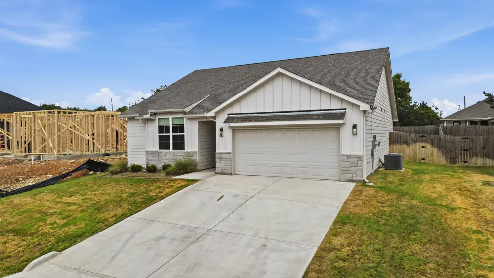 2306 Pedernales Court Granbury, TX 76048