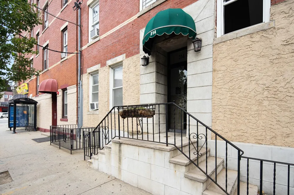 314 PATERSON PLANK RD Union City, NJ 07087