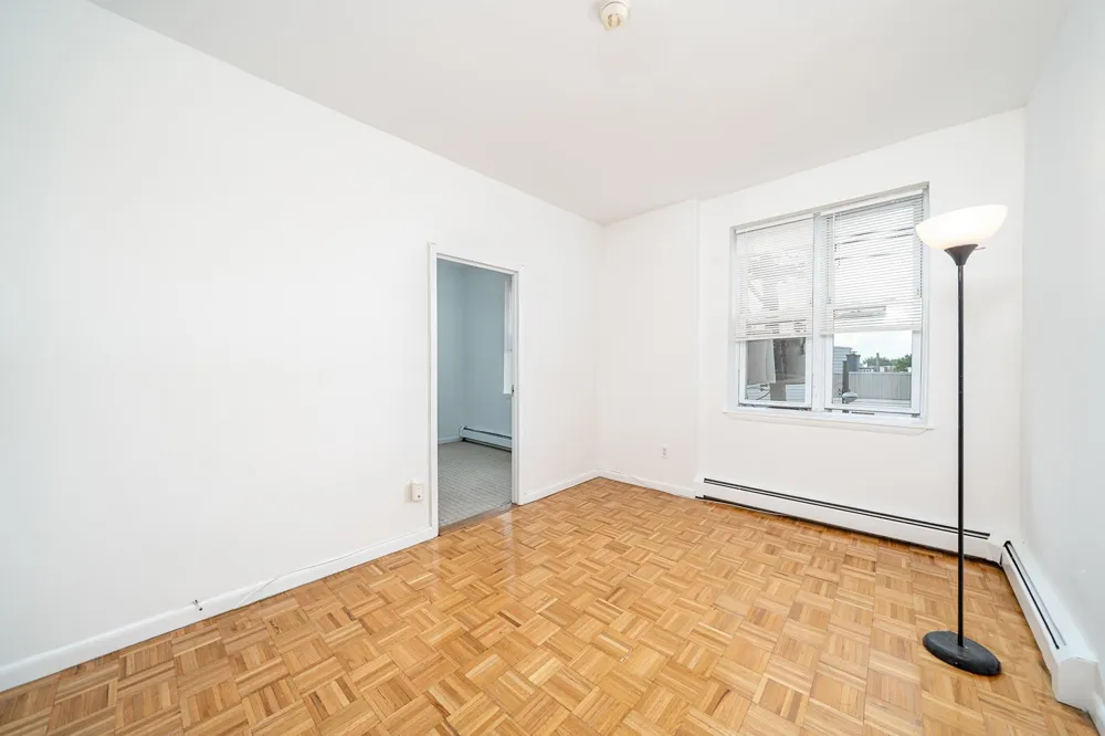 314 PATERSON PLANK RD Union City, NJ 07087