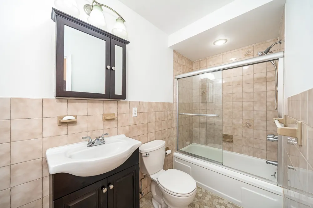 314 PATERSON PLANK RD Union City, NJ 07087