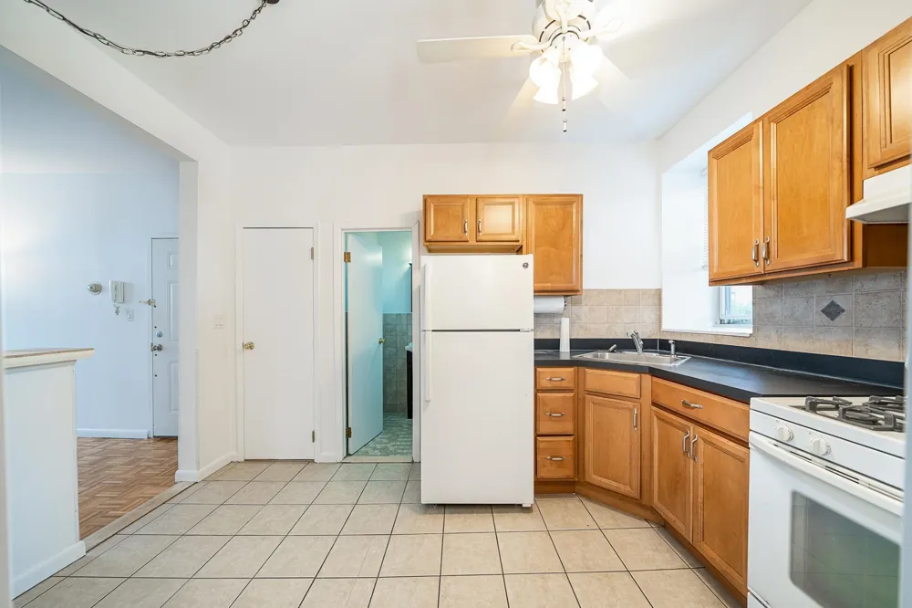 314 PATERSON PLANK RD Union City, NJ 07087