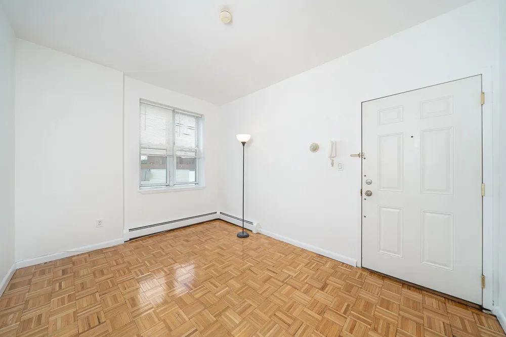 314 PATERSON PLANK RD Union City, NJ 07087