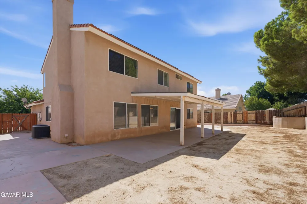 44465 Ranchwood Avenue Lancaster, CA 93536