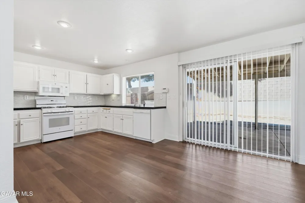 44465 Ranchwood Avenue Lancaster, CA 93536