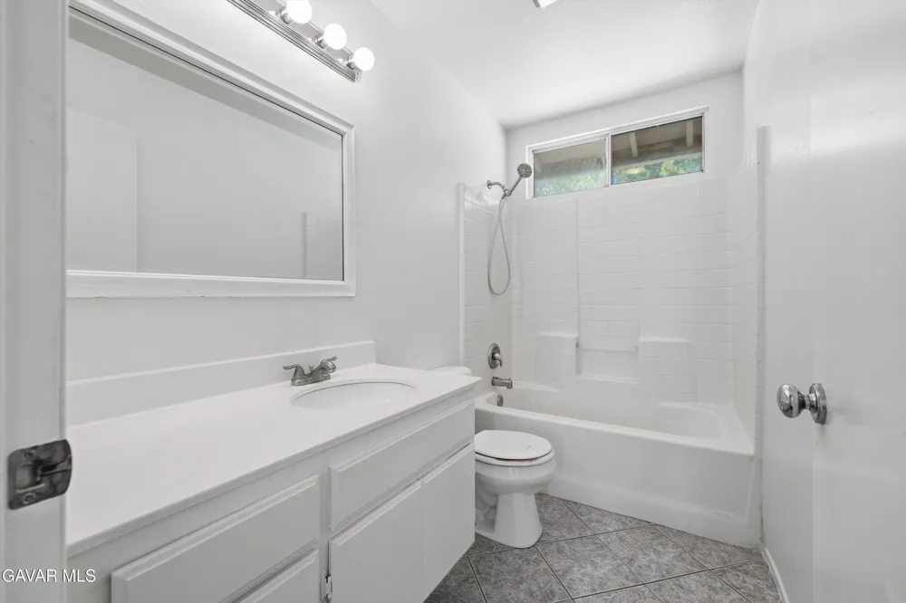 44465 Ranchwood Avenue Lancaster, CA 93536