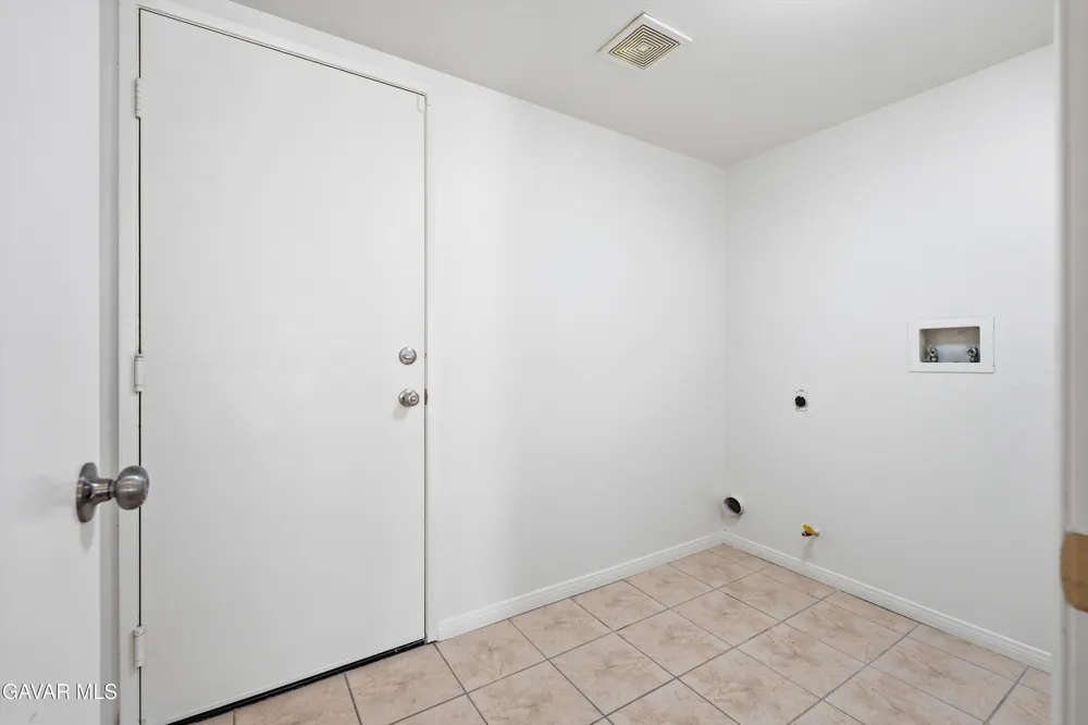 44465 Ranchwood Avenue Lancaster, CA 93536