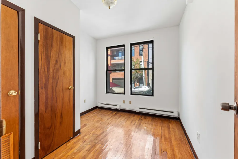 1409 GRAND ST Hoboken, NJ 07030