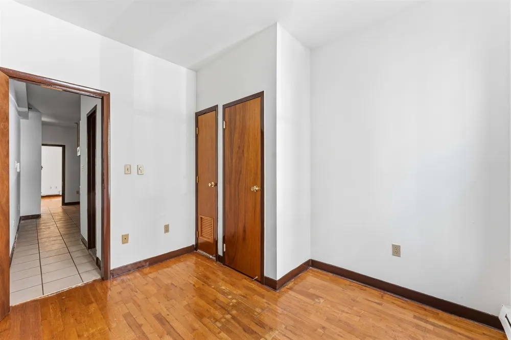 1409 GRAND ST Hoboken, NJ 07030