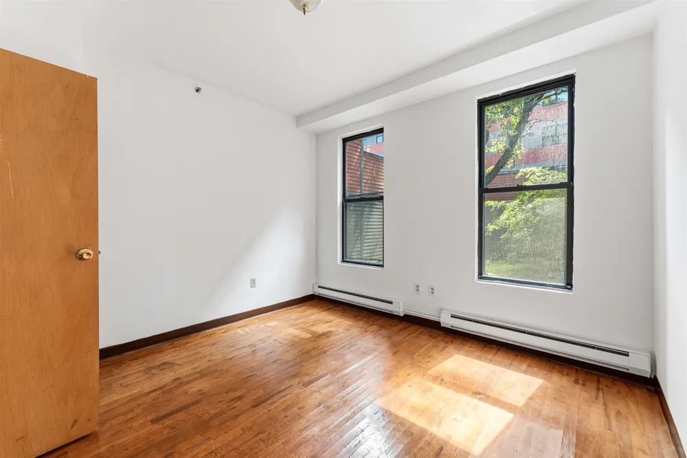 1409 GRAND ST Hoboken, NJ 07030