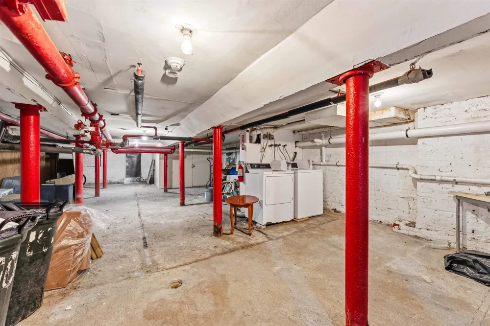 1409 GRAND ST Hoboken, NJ 07030