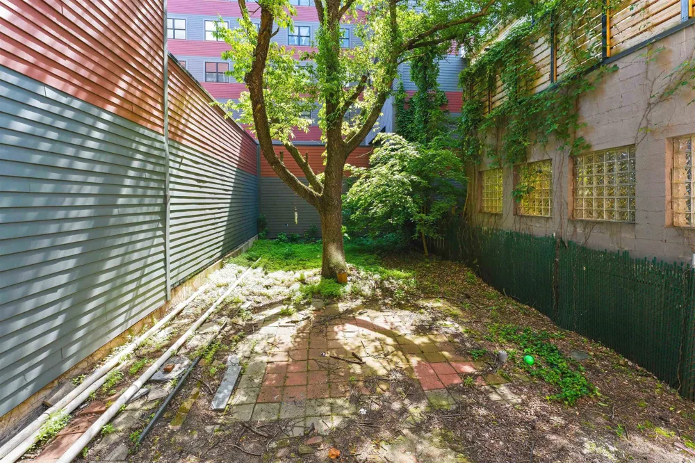 1409 GRAND ST Hoboken, NJ 07030