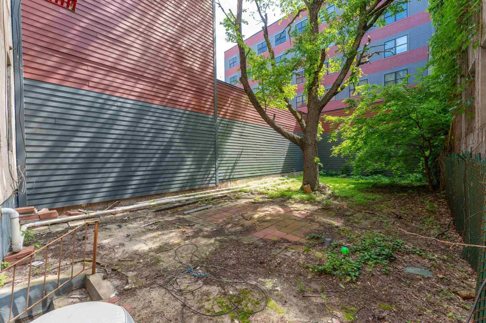 1409 GRAND ST Hoboken, NJ 07030