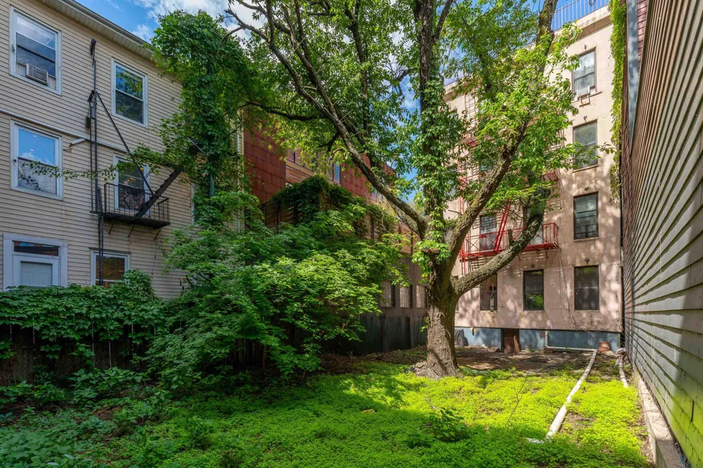 1409 GRAND ST Hoboken, NJ 07030