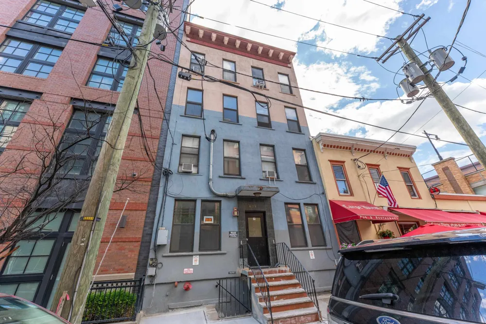 1409 GRAND ST Hoboken, NJ 07030