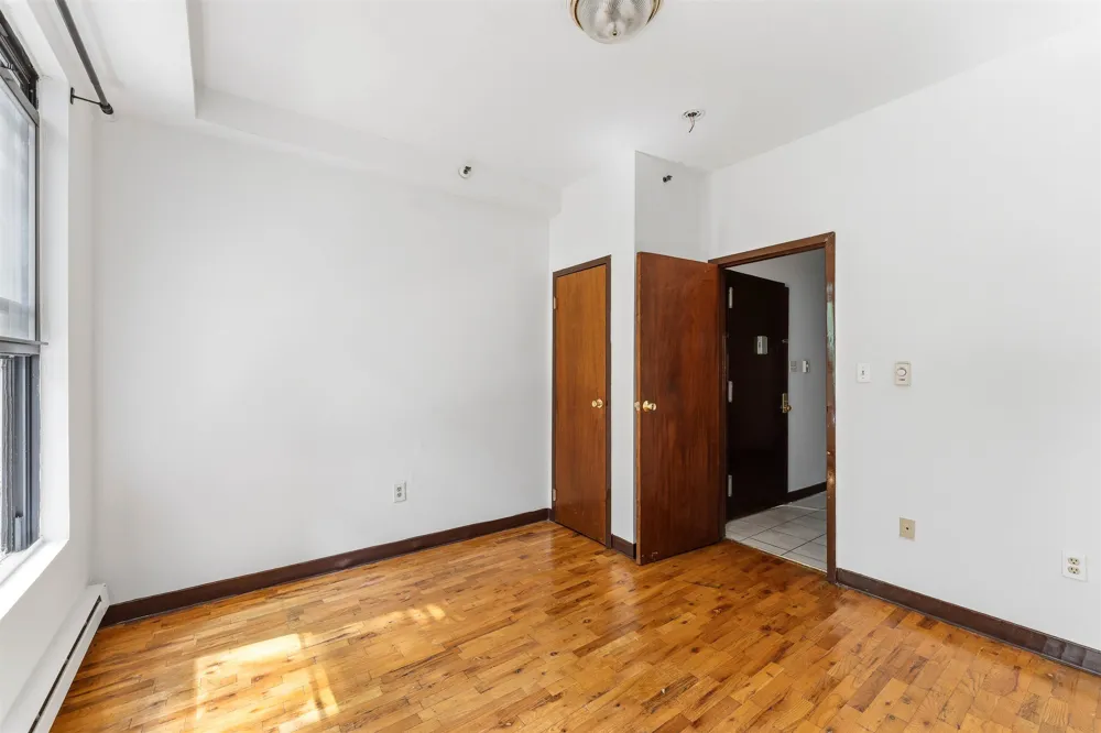 1409 GRAND ST Hoboken, NJ 07030