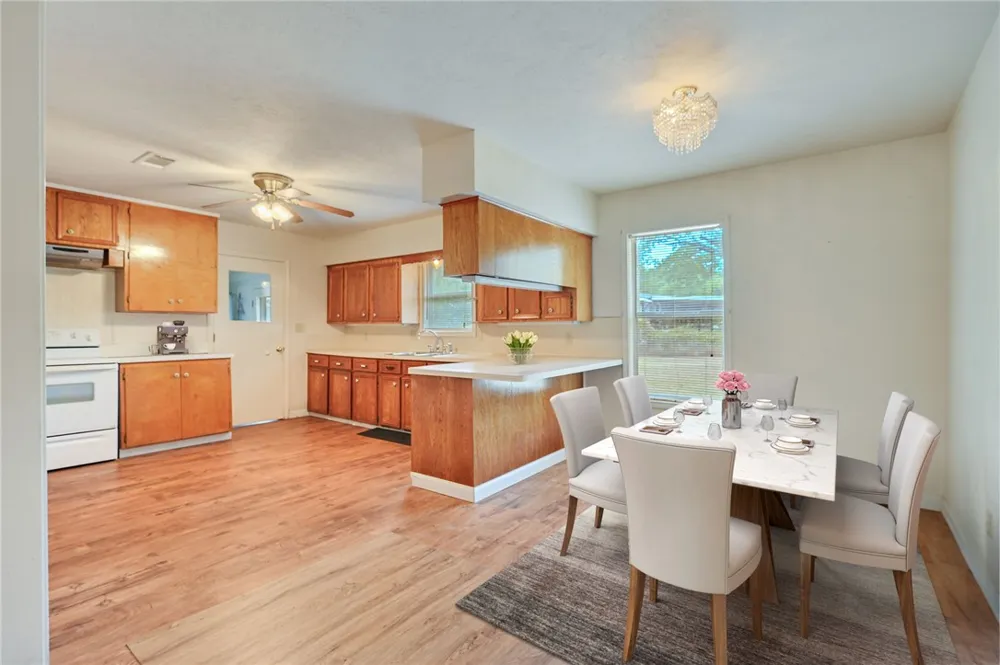 2104 Northside Drive Bryan, TX 77803