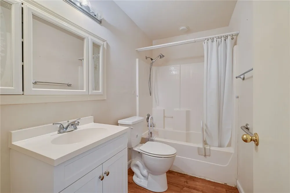 2104 Northside Drive Bryan, TX 77803