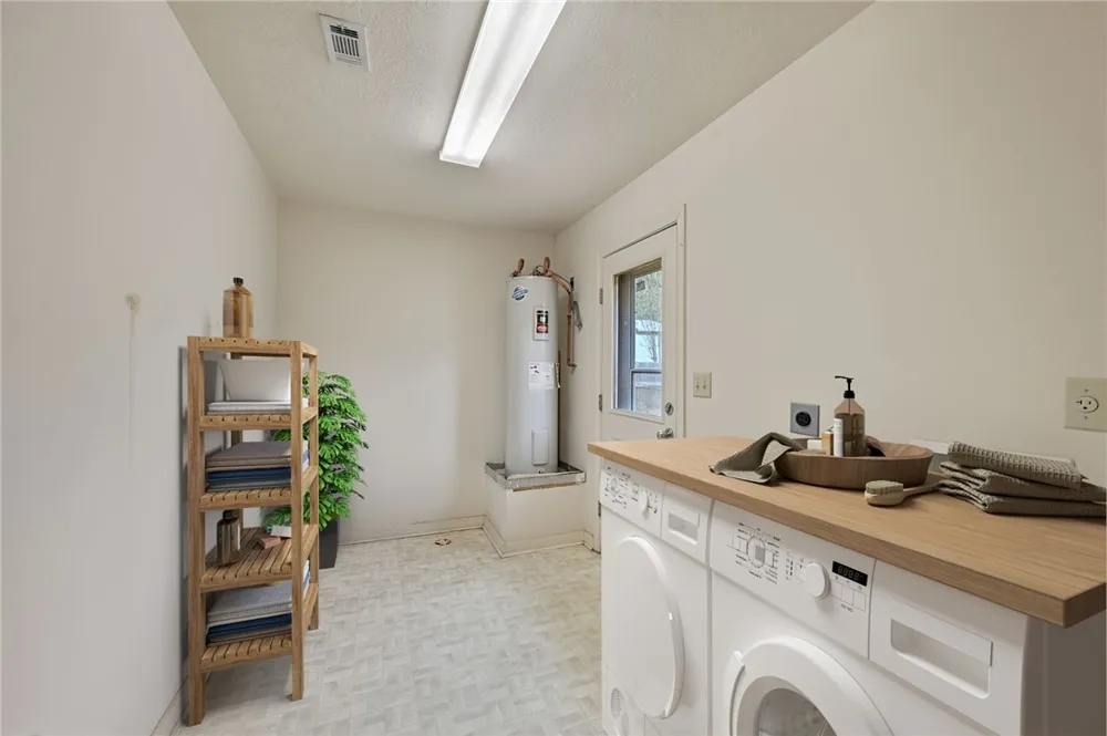 2104 Northside Drive Bryan, TX 77803