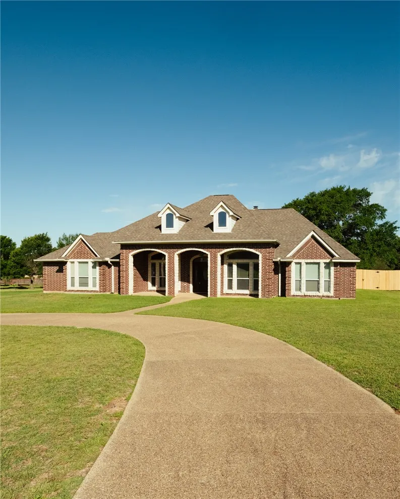 4017 Austins Estates Drive Bryan, TX 77808