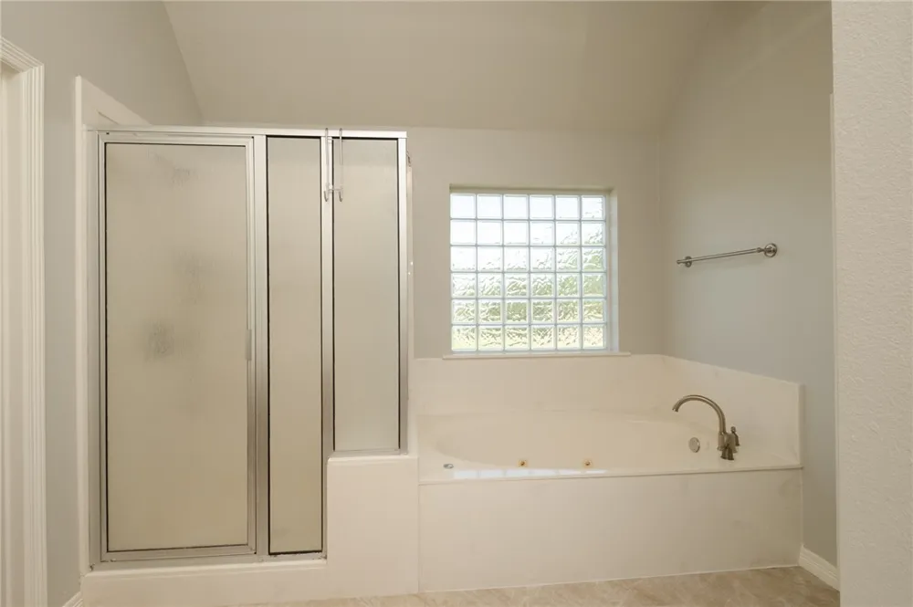 4017 Austins Estates Drive Bryan, TX 77808