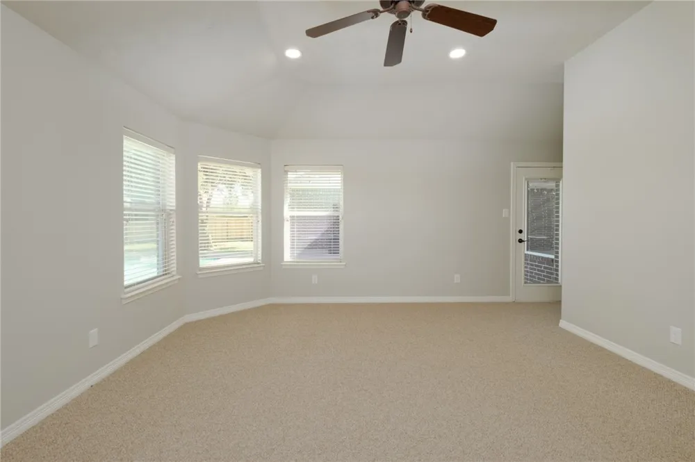 4017 Austins Estates Drive Bryan, TX 77808