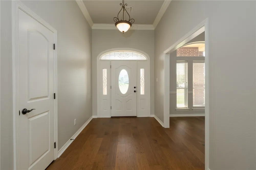 4017 Austins Estates Drive Bryan, TX 77808
