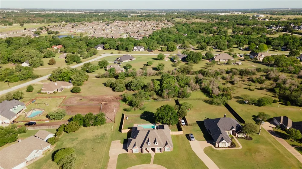 4017 Austins Estates Drive Bryan, TX 77808