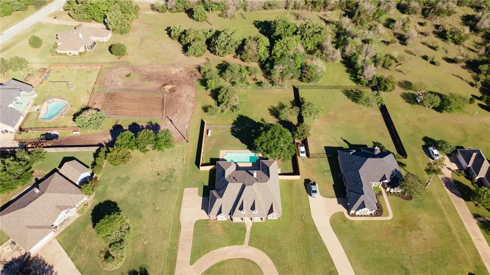 4017 Austins Estates Drive Bryan, TX 77808