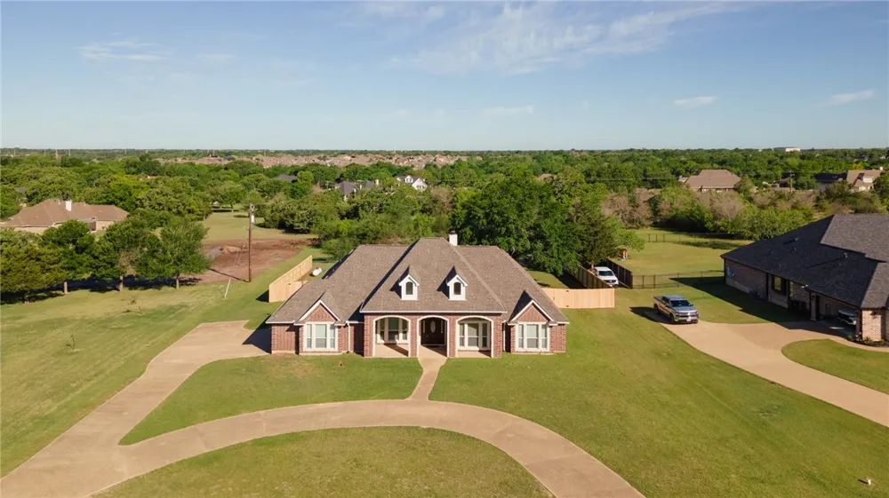 4017 Austins Estates Drive Bryan, TX 77808