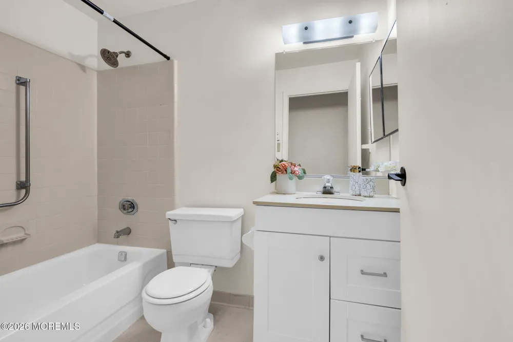 519 Cheshire Court Manchester, NJ 08759