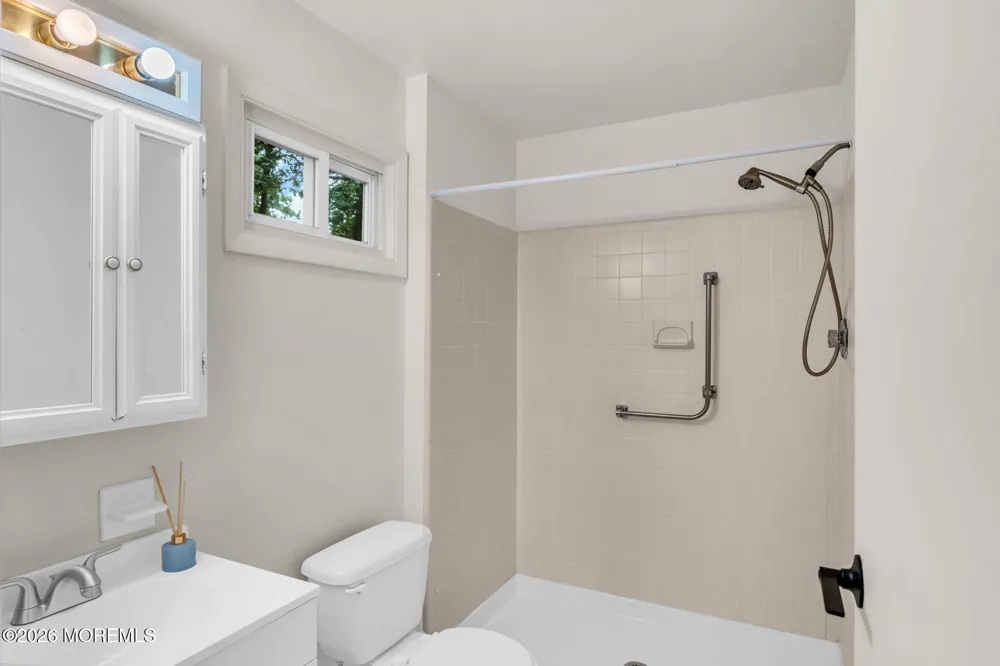 519 Cheshire Court Manchester, NJ 08759