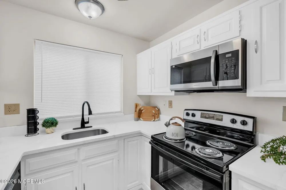 519 Cheshire Court Manchester, NJ 08759
